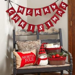 Stunning christmas decor ideas with farmhouse style for living room 03.jpg