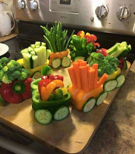Snacks aus Obst und Gemüse für Kinder
