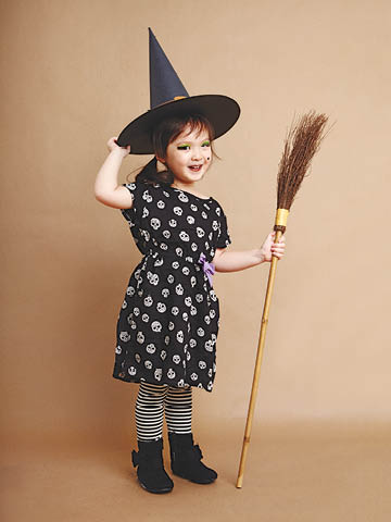 Easy halloween costumes witch.jpg