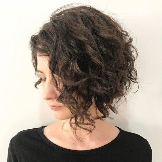 Therighthairstyles.com .jpg