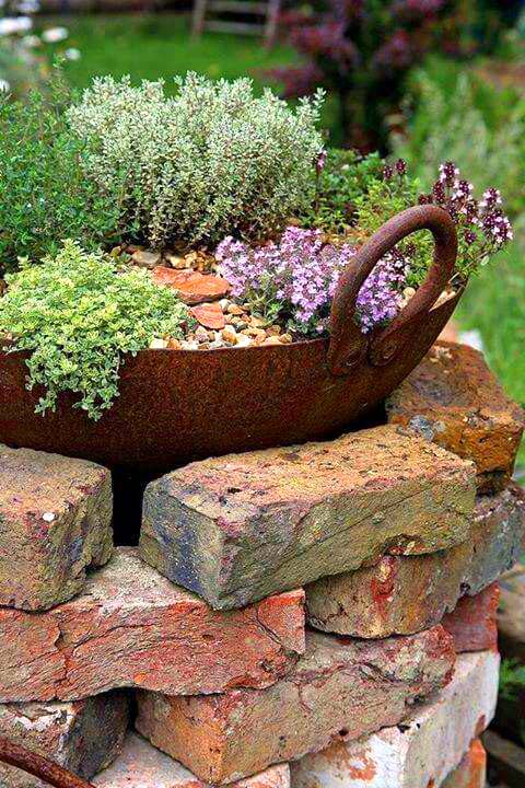 Garden decor brick flower bed.jpg