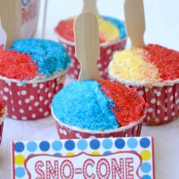 Pool party snow cone cupcakes.jpg