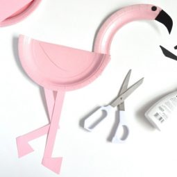 4 pinker flamingo diy aus pappteller muttertag basteln kinder pinterest geschenkidee 700x464 1.jpg