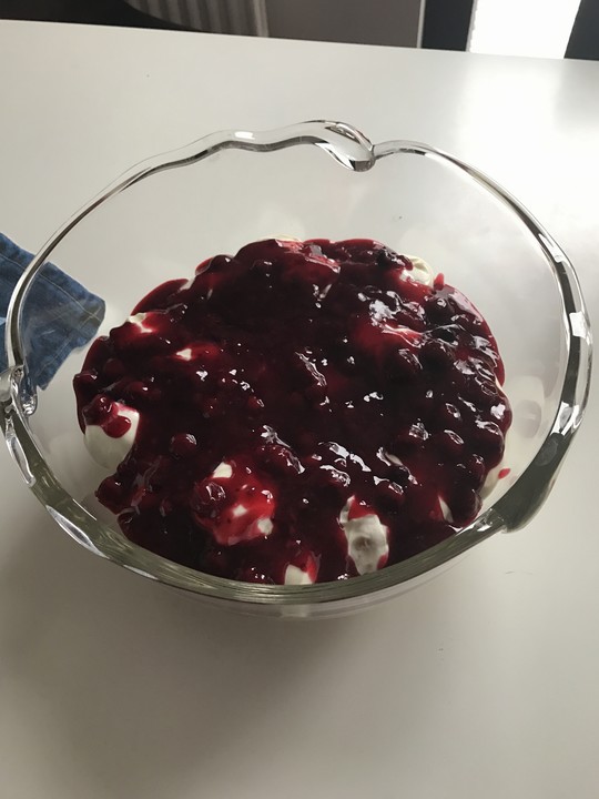 1002197 960x720 super schnelles dessert mit windbeuteln.jpg