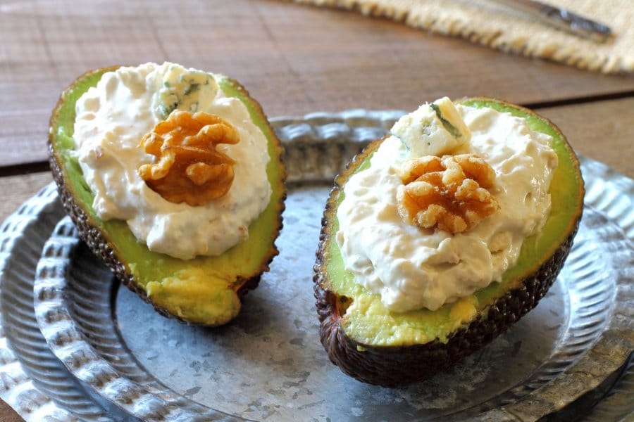 Avocado-Creme mit  Walnüssen :)