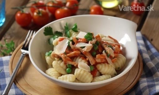 Sommerliches Rezept: Gnocchi mit Huhn in feiner mediterraner Sauce :P