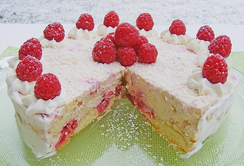 Rezept ohne Backen: Schnelle Himbeer Kokos Torte