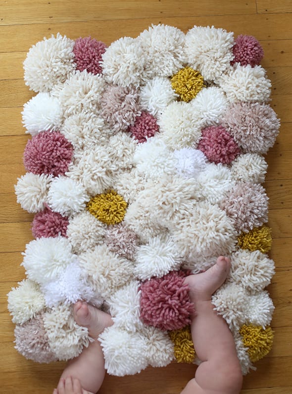 DIY- Netter flauschiger Pom-pom Teppich