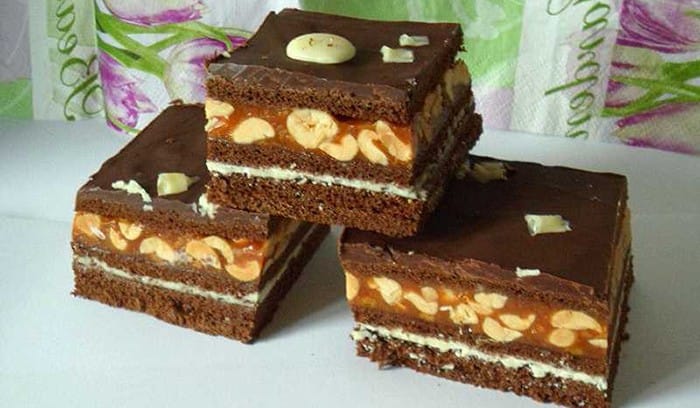 Hausgemachter SNICKERS-Kuchen: einfaches Rezept für Anfänger! :)