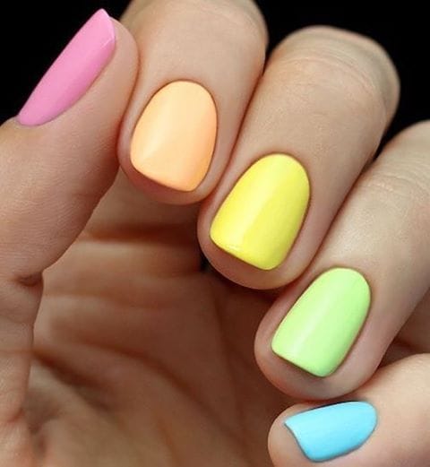10 Farbige Nageldesign-Inspirationen :)