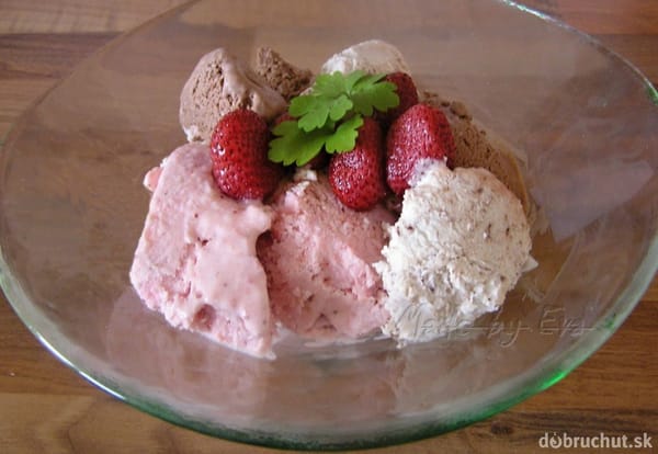 Fototrezept: hausgemachtes Eis mit Joghurt :P