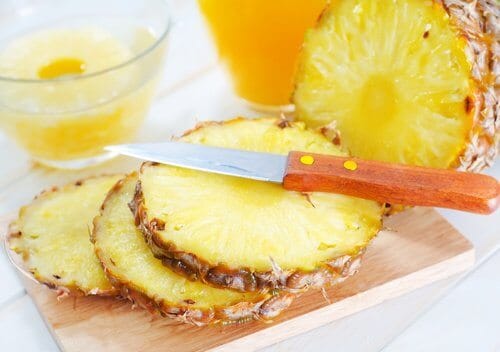 Gesichtsmasken mit Ananas für trockene Haut  :)