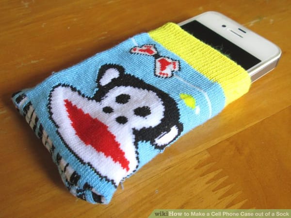 Coole Handyhülle aus  Socken basteln :)